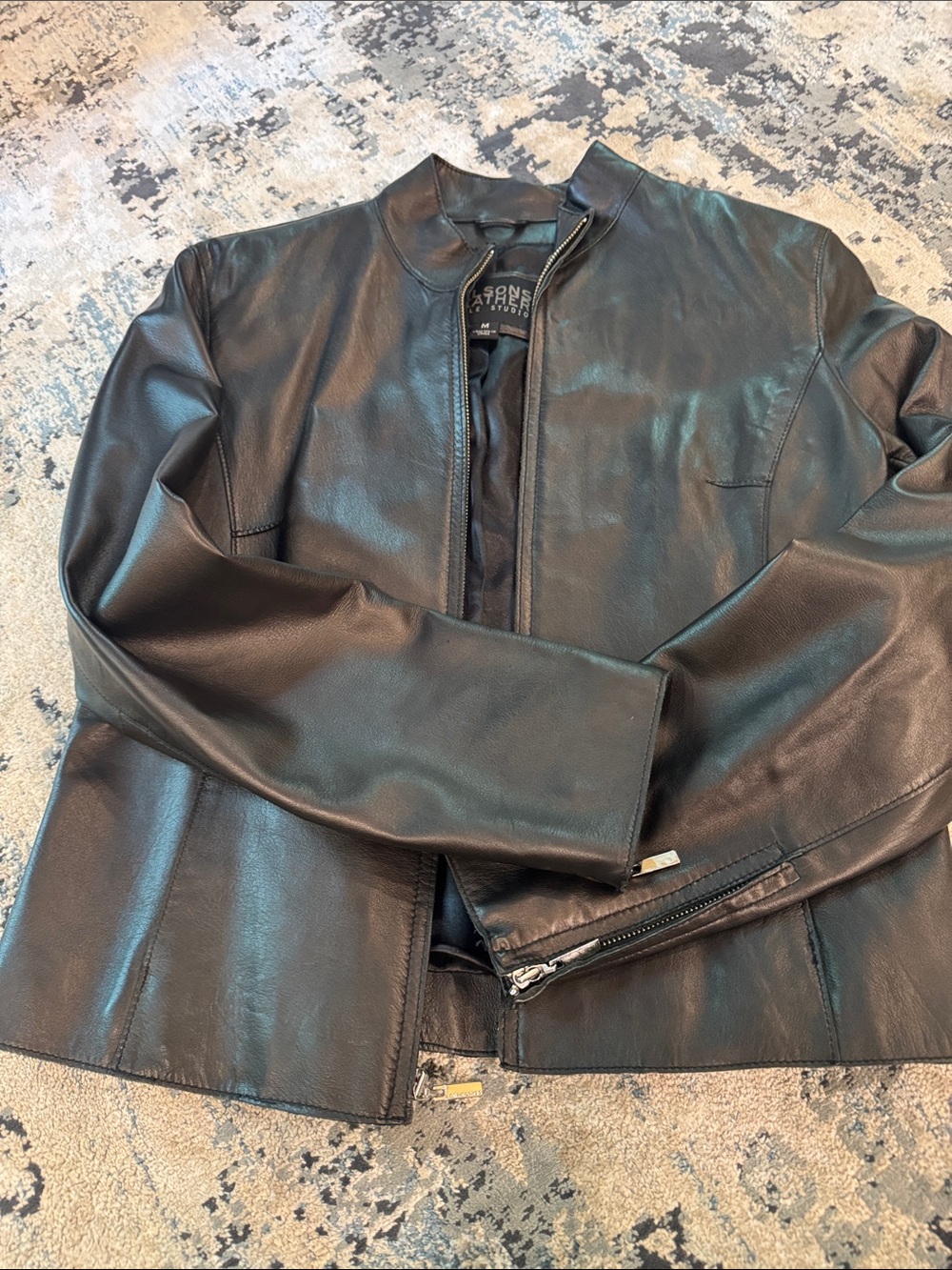 Ladies Wilsons Leather Black Bomber-Style Leather Jacket. Size M. Worn once.